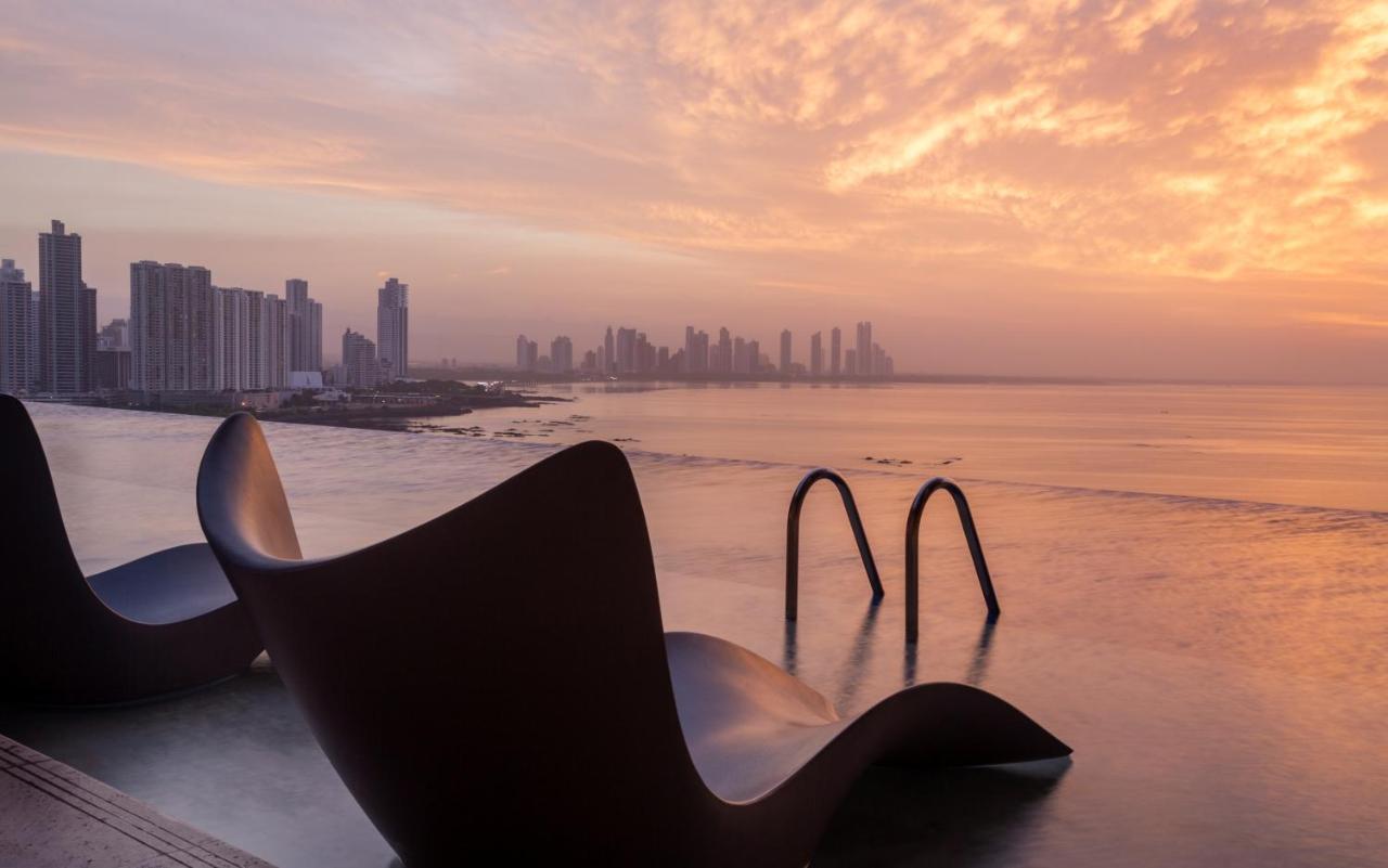 Jw Marriott Panama Hotel Eksteriør billede View of the city from the Bay of Biscay