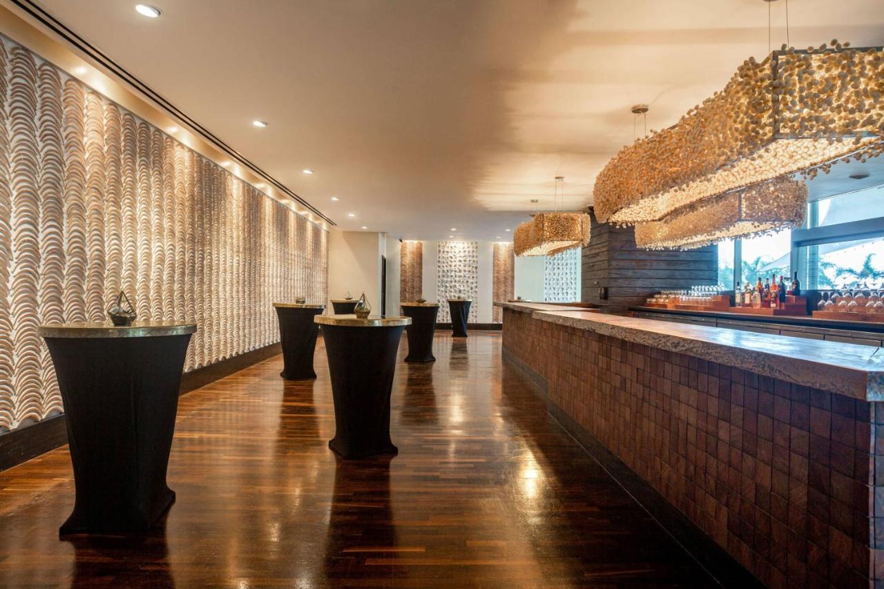 Jw Marriott Panama Hotel Eksteriør billede The bar at the 101 Lounge
